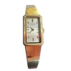 Vintage Seiko quartz women's watch,model 1320-5780. Original bracelet